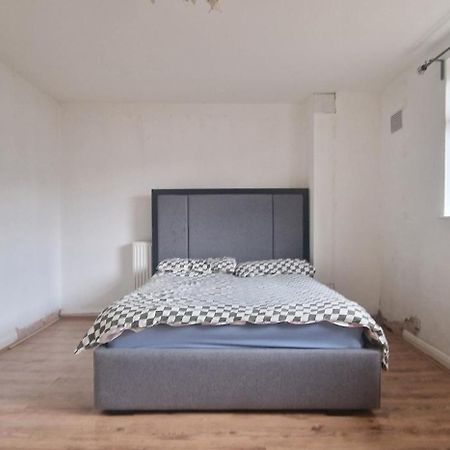 Ritz Place 2 Northolt  Экстерьер фото